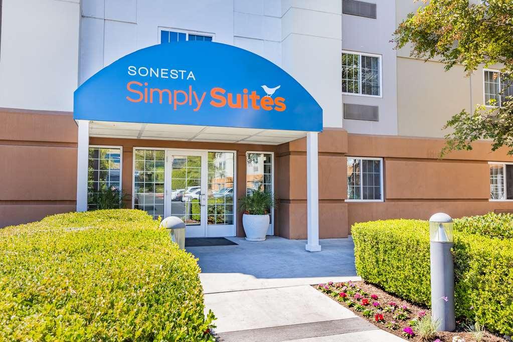 Sonesta Simply Suites Арлінгтон Екстер'єр фото
